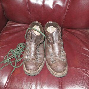 Danner mens mountain light 9.5